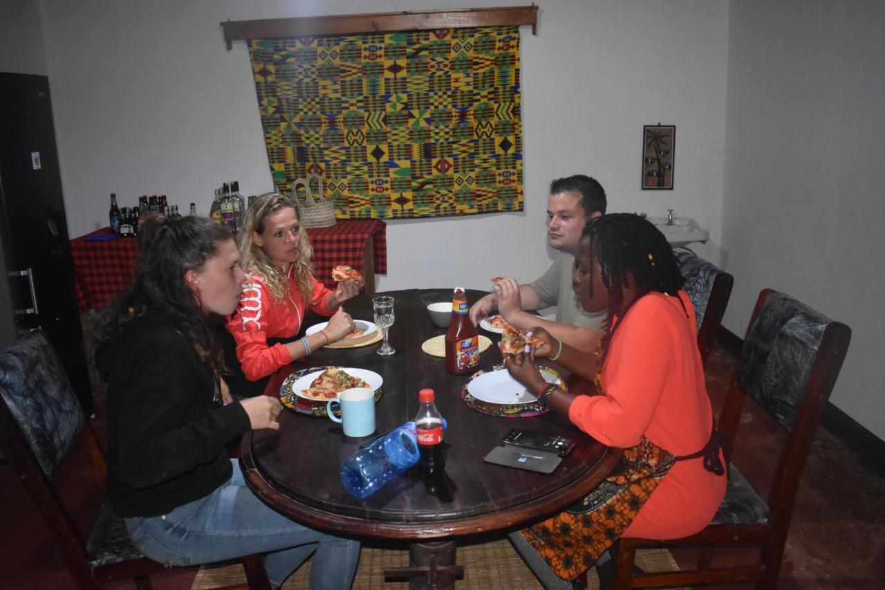 Emmy'S Backpackers Hostel Иринга Экстерьер фото