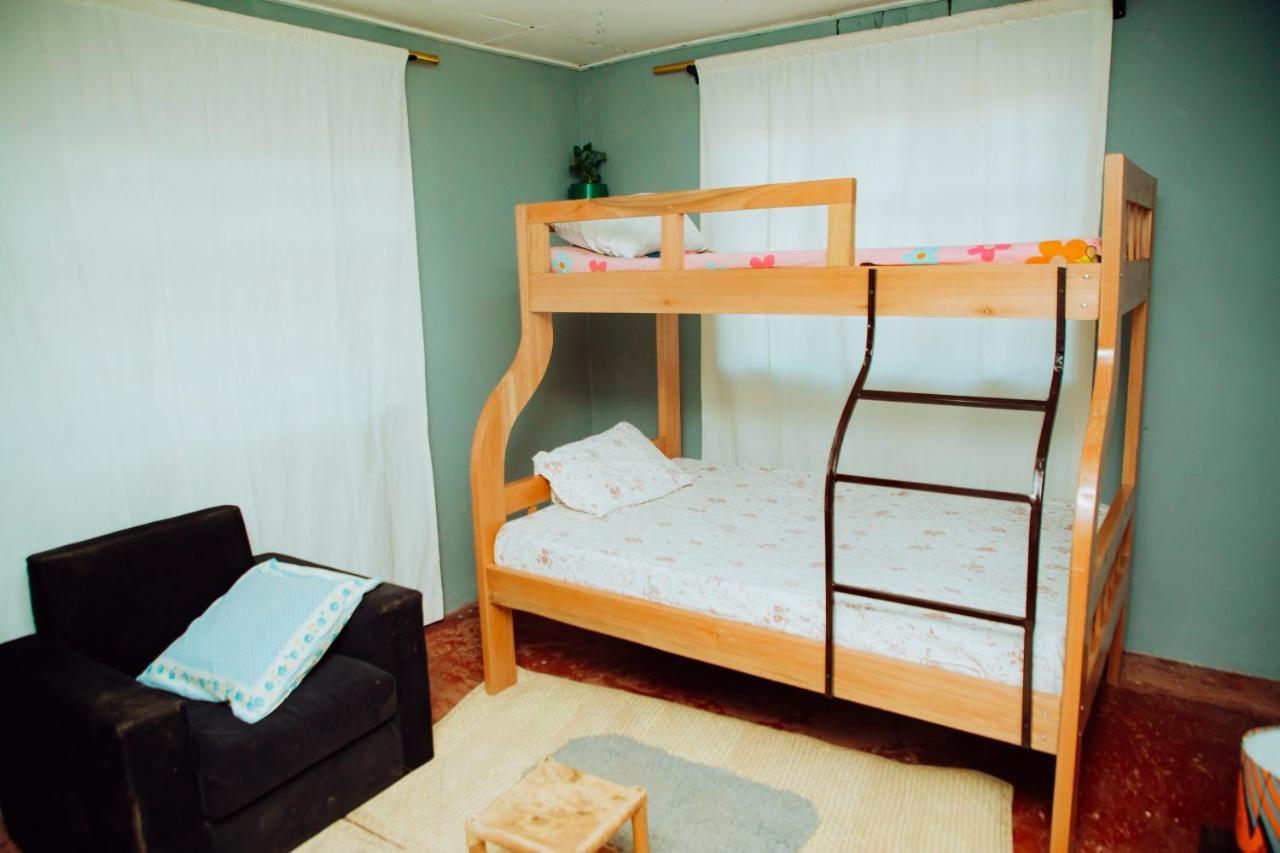 Emmy'S Backpackers Hostel Иринга Экстерьер фото